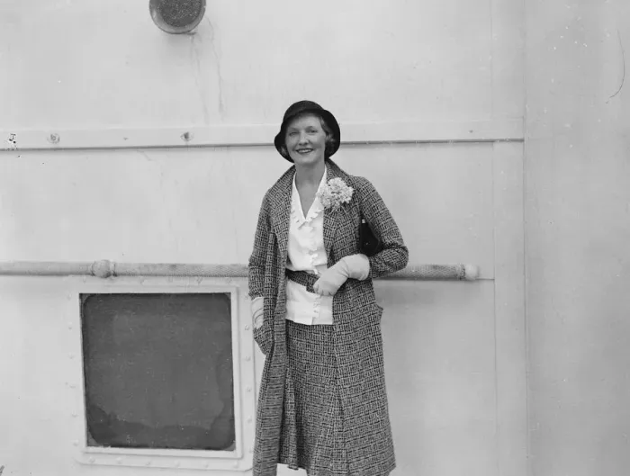 Framed Print : June returns to England. June, the noted actress, who was recently divorced Framed Print : June returns to England. June, the noted actress, who was recently divorced