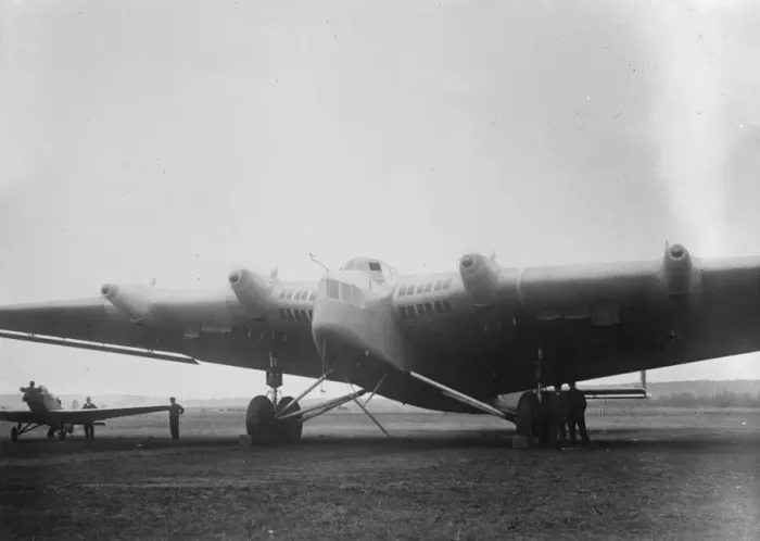 Framed Print : The Junkers G 38. 14 November 1929 Framed Print : The Junkers G 38. 14 November 1929