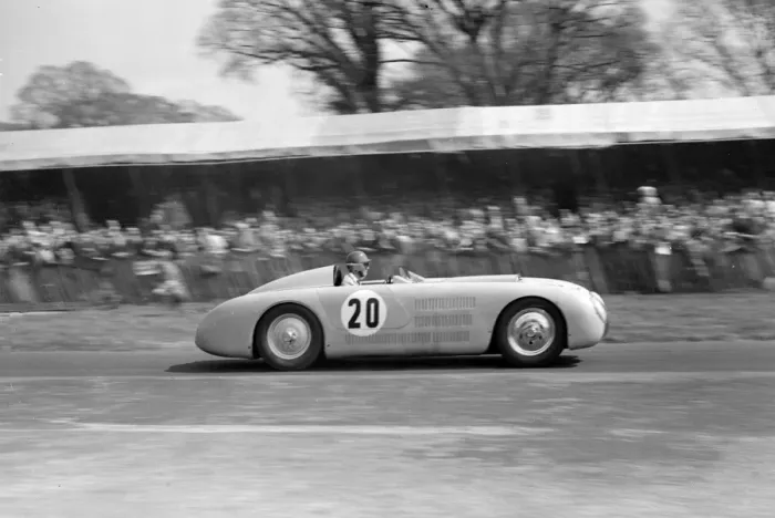 Framed Print : K. Hutchinson driving a Veriitas at Goodwood. 18 April 1949 Framed Print : K. Hutchinson driving a Veriitas at Goodwood. 18 April 1949