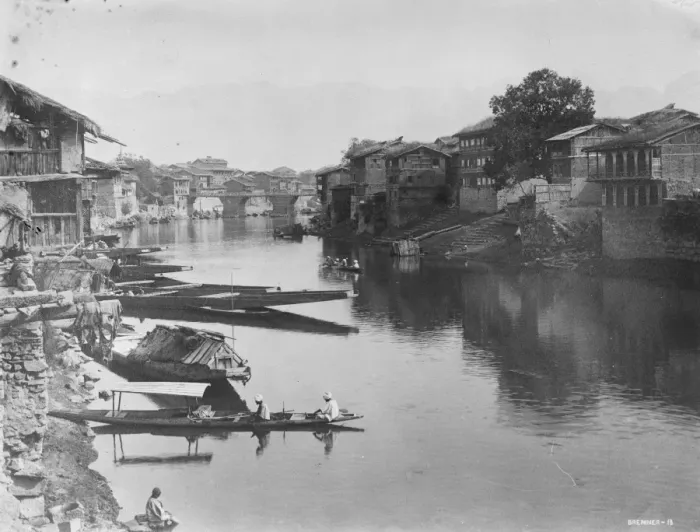 Framed Print : Kashmir, India. At Srinagar, a general view showing the Jhelum river. 4 December Framed Print : Kashmir, India. At Srinagar, a general view showing the Jhelum river. 4 December