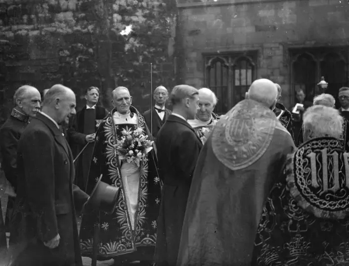 Framed Print : King Edward himself took part in the 60 year old ceremony of distributing Maundy Framed Print : King Edward himself took part in the 60 year old ceremony of distributing Maundy