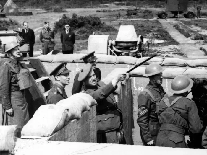 Framed Print : King George VI visited many searchlight units, listening posts and gun emplacements Framed Print : King George VI visited many searchlight units, listening posts and gun emplacements
