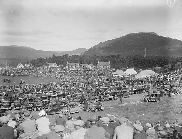 The King and queen attend Braemar gathering in the Princess Royal Park, Braemar 5