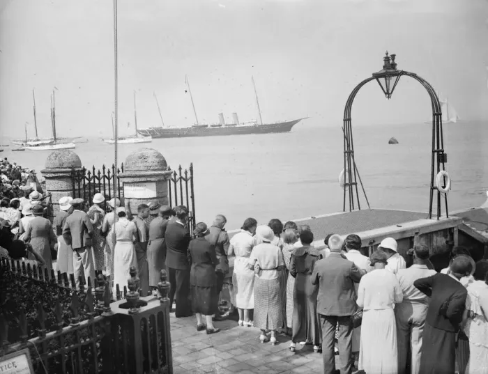 Framed Print : The King and Queen board Royal Yacht for holiday afloat. The King and Queen arriving Framed Print : The King and Queen board Royal Yacht for holiday afloat. The King and Queen arriving