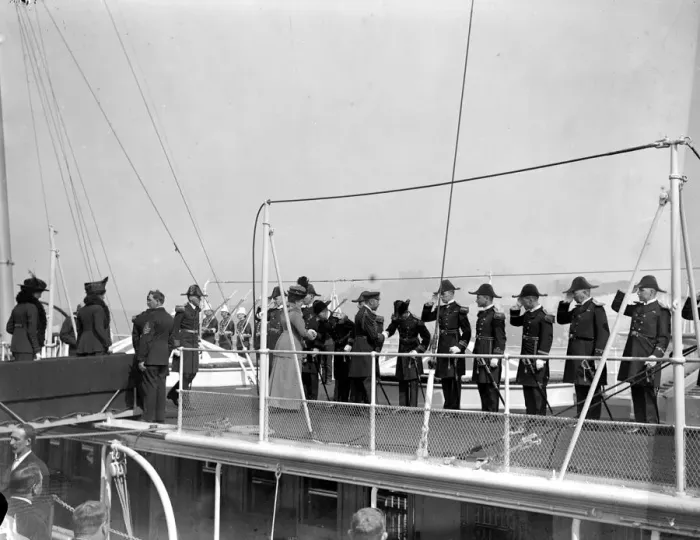 Framed Print : The King and Queen leave Dover for Paris. Their Majesties shaking hands with Framed Print : The King and Queen leave Dover for Paris. Their Majesties shaking hands with