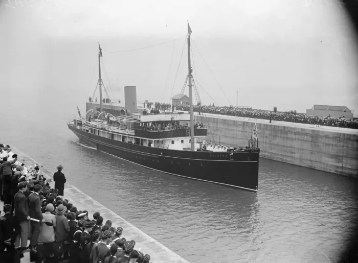 Framed Print : King and Queen open Gladstone Dock at Liverpool. The Galatea entering the Gladstone Lock Framed Print : King and Queen open Gladstone Dock at Liverpool. The Galatea entering the Gladstone Lock