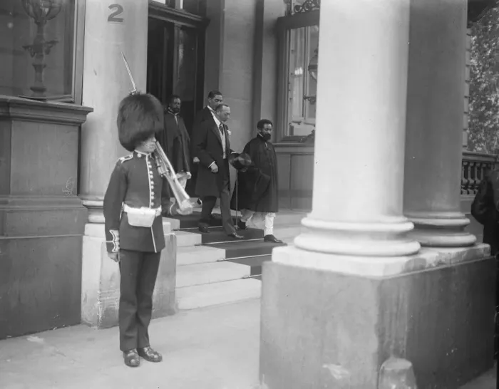 Framed Print : The King and Ras Tafari leaving 2, Albert Gate. 8 July 1924 Framed Print : The King and Ras Tafari leaving 2, Albert Gate. 8 July 1924