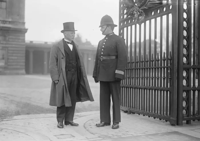 Framed Print : The King receives his Labour M P representative at Buckingham Palace. Mr Brown Framed Print : The King receives his Labour M P representative at Buckingham Palace. Mr Brown