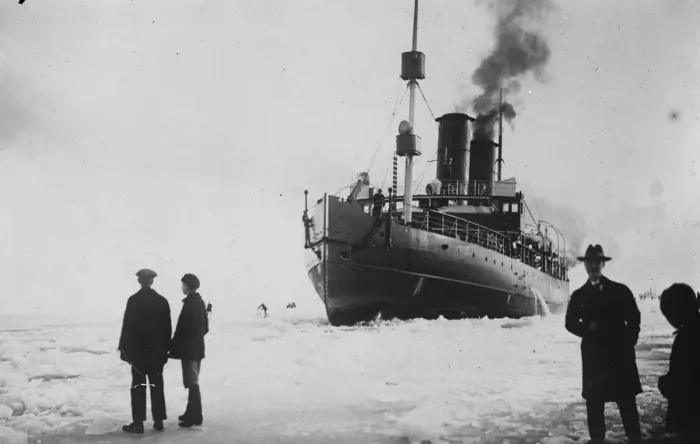 Framed Print : King Winter comes to Finland. A picture showing the Finnish ice breaker Tarmo Framed Print : King Winter comes to Finland. A picture showing the Finnish ice breaker Tarmo