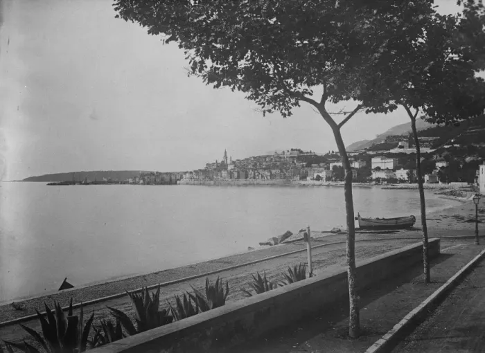 Framed Print : The Kings illness, a convalescence rumour. Menton showing the Baie de Garavan Framed Print : The Kings illness, a convalescence rumour. Menton showing the Baie de Garavan