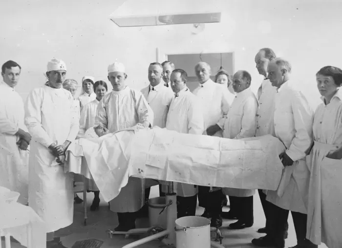 Framed Print : Well known English specialist attends Danish sailors injured in warship explosion Framed Print : Well known English specialist attends Danish sailors injured in warship explosion