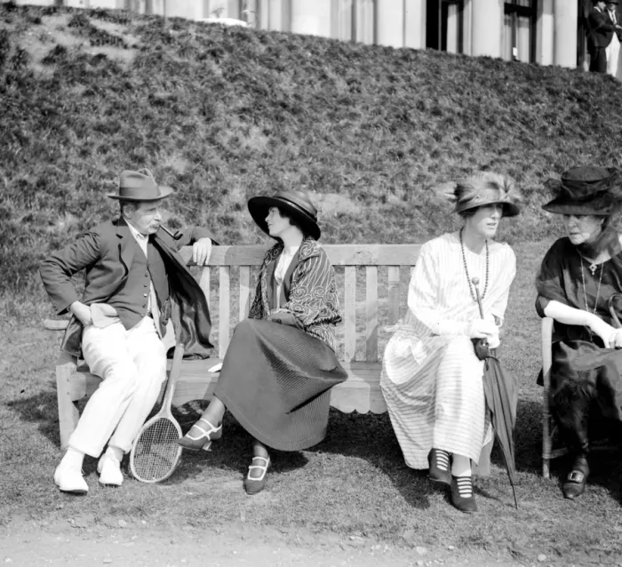Framed Print : Lady Crosfields Garden Party At Highgate. Mr Bonar Law, Lady Sinclair, Miss Margesson Framed Print : Lady Crosfields Garden Party At Highgate. Mr Bonar Law, Lady Sinclair, Miss Margesson