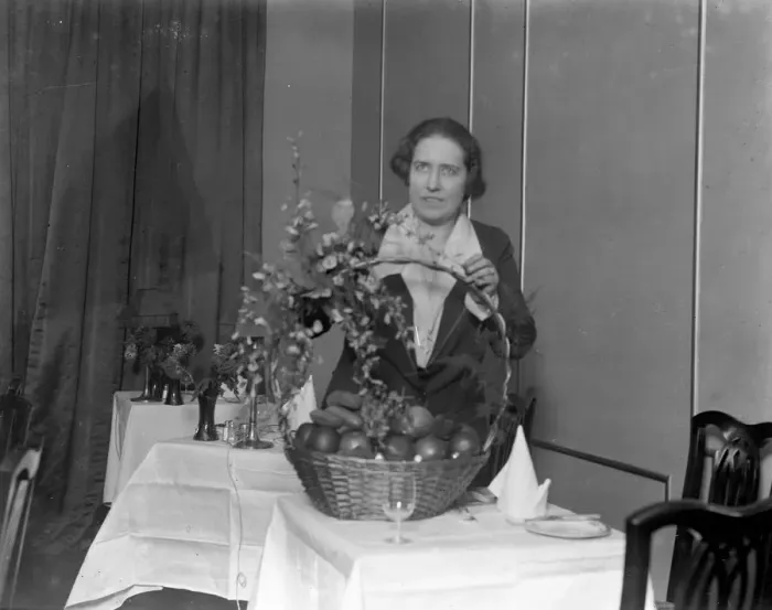 Framed Print : Lady Honeywood with a basket of fruit at her new restaurant. 20 November 1921 Framed Print : Lady Honeywood with a basket of fruit at her new restaurant. 20 November 1921
