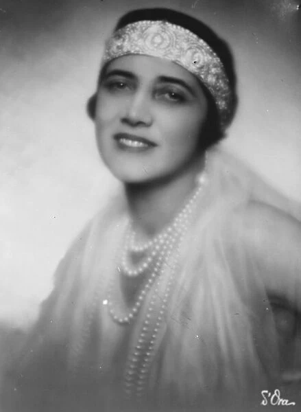 Lady Mortimer Davis wearing her famous diamonds and pearls. 6 January 1928