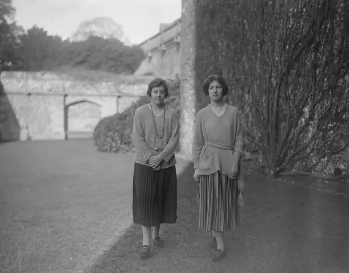 Framed Print : Lady Rachel Howard ( left ) with Miss Evelyn Drummond ( daughter of Sir Eric Drummond ) Framed Print : Lady Rachel Howard ( left ) with Miss Evelyn Drummond ( daughter of Sir Eric Drummond )