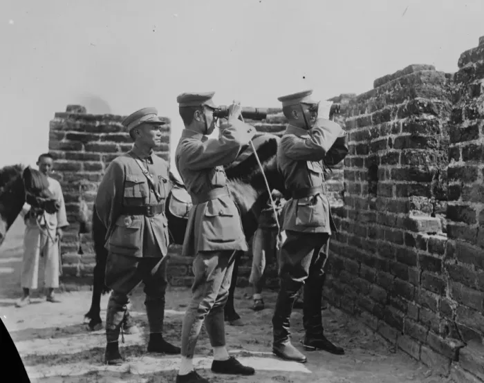 Framed Print : Latest photographs from China. General Bei Chung Shi ( nearest wall ) and his chief of staff Framed Print : Latest photographs from China. General Bei Chung Shi ( nearest wall ) and his chief of staff
