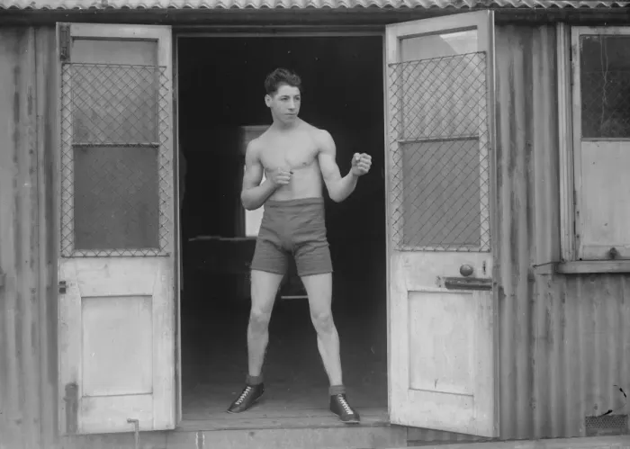 Framed Print : Len Harvey, ready to fight for the British welterweight title. He was held to a Framed Print : Len Harvey, ready to fight for the British welterweight title. He was held to a