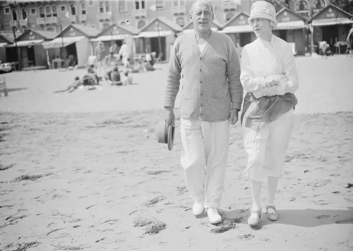 Framed Print : On the Lido Sir Charles and Lady Mendl 1927 Ella Anderson de Wolfe, famous Framed Print : On the Lido Sir Charles and Lady Mendl 1927 Ella Anderson de Wolfe, famous
