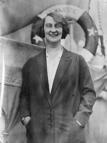 Lifeboat Woman. First to pass Board of Trade test, Miss Blanche Tucker, aged 34