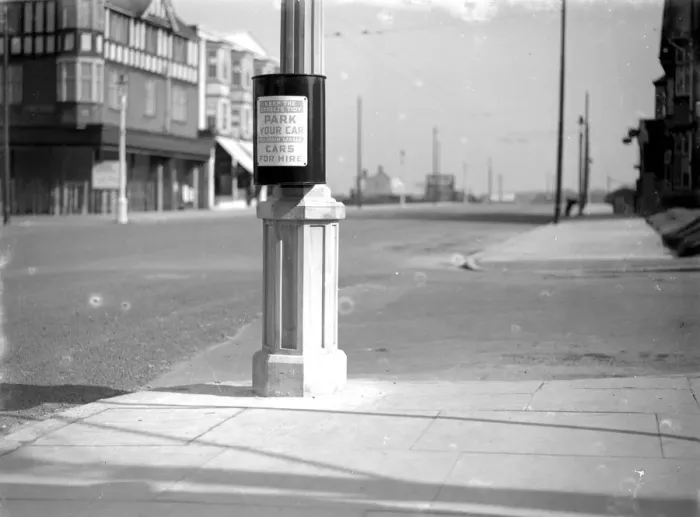 Framed Print : Litter Bin in Margate, Kent. 1933 Framed Print : Litter Bin in Margate, Kent. 1933