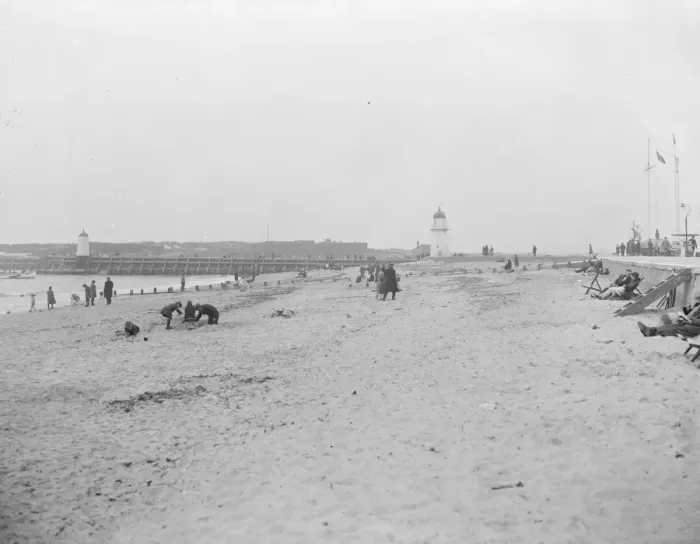 Framed Print : Littlehampton. 1925 Framed Print : Littlehampton. 1925