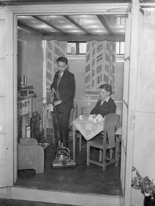 Framed Print : London Boys Build And Furnish A Modern Home Inside Their School. Pupils of