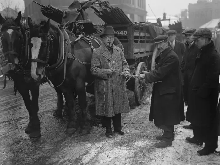 Framed Print : London horses and snowfall. Captain Jansen demonstrating the use of the snowshoe Framed Print : London horses and snowfall. Captain Jansen demonstrating the use of the snowshoe