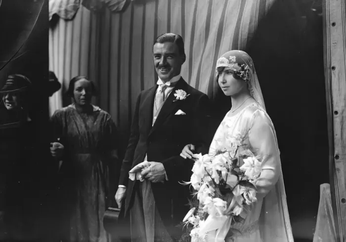Framed Print : Lord Jessels daughter weds The marriage of Captain C H Martyn and the Hon V Jessel Framed Print : Lord Jessels daughter weds The marriage of Captain C H Martyn and the Hon V Jessel