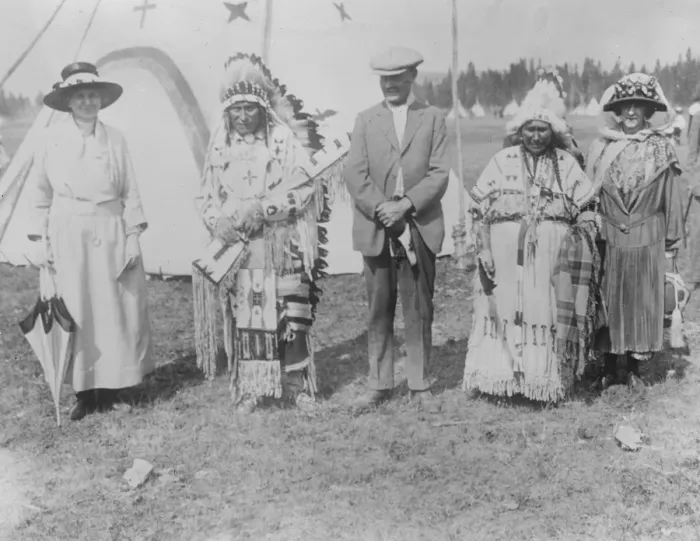 Framed Print : Lord and Lady Byng with the Indians Lady Margaret Boscawen and Lord and Lady Byng Framed Print : Lord and Lady Byng with the Indians Lady Margaret Boscawen and Lord and Lady Byng