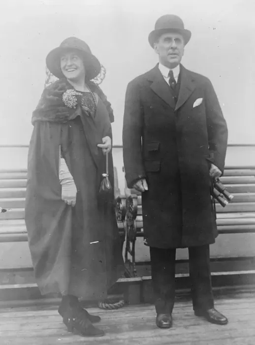 Framed Print : Lord and Lady Lee in New York. 2 November 1922 Framed Print : Lord and Lady Lee in New York. 2 November 1922