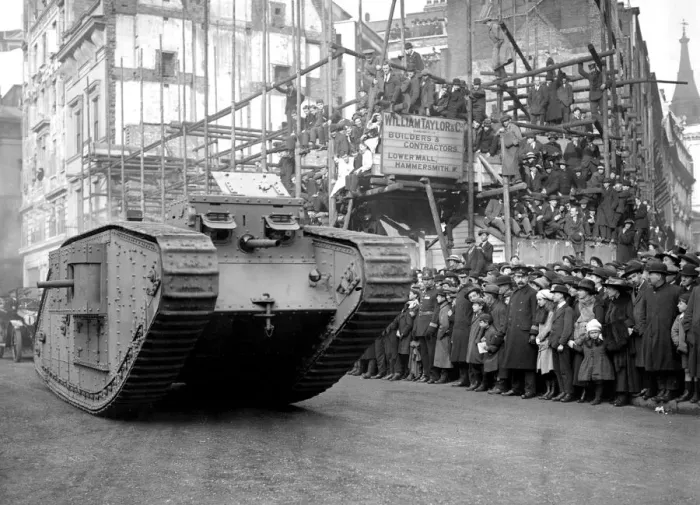 Framed Print : Lord Mayor of Londons Show, 1917. Tank in procession outside a building site in Lower Mall Framed Print : Lord Mayor of Londons Show, 1917. Tank in procession outside a building site in Lower Mall