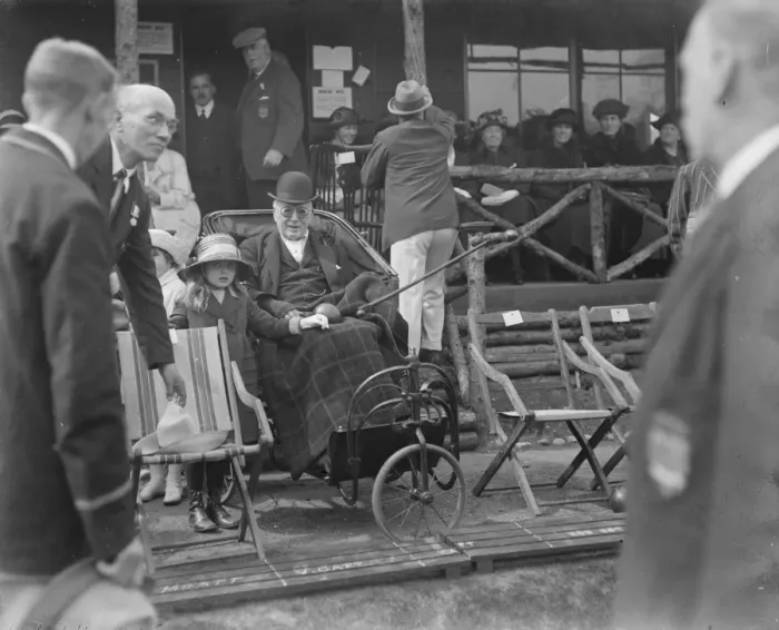 Framed Print : Lord Rosebery opens bowling green at Epsom. Lord Rosebery on his way to the ceremony Framed Print : Lord Rosebery opens bowling green at Epsom. Lord Rosebery on his way to the ceremony