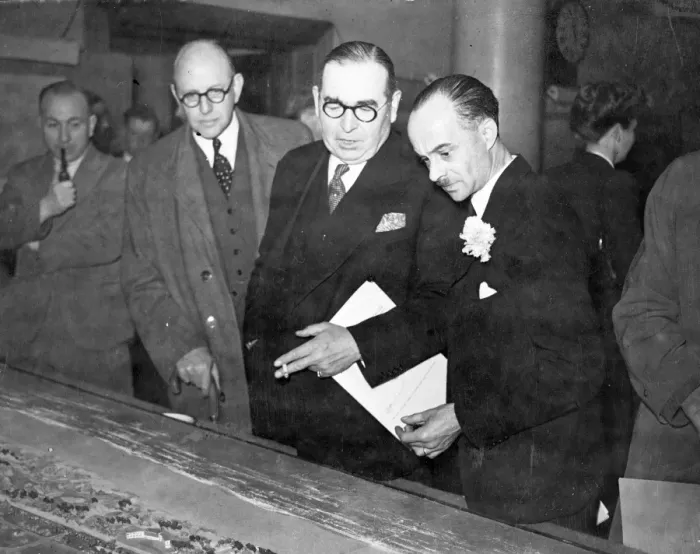 Framed Print : Lord Strabolgi (left) with Mr R Vincent Lewis - Clerk to the Mablethorpe and Sutton Framed Print : Lord Strabolgi (left) with Mr R Vincent Lewis - Clerk to the Mablethorpe and Sutton