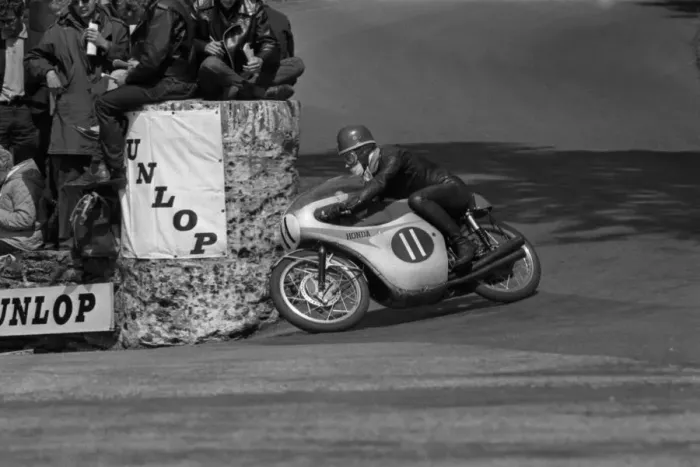 Framed Print : Luigi Taveri, of Switzerland, riding a Japanese Honda, pictured at Governors bridge Framed Print : Luigi Taveri, of Switzerland, riding a Japanese Honda, pictured at Governors bridge
