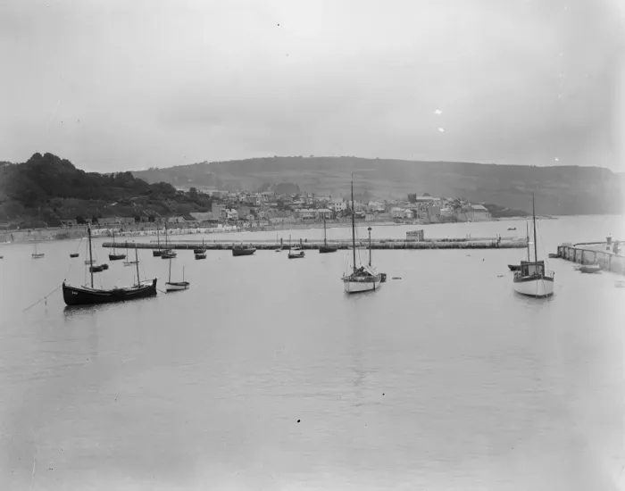 Framed Print : Lyme Regis. 1925 Framed Print : Lyme Regis. 1925