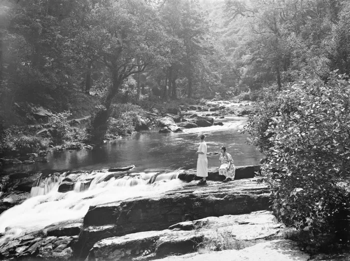 Framed Print : Lynton in Devon 1925 Framed Print : Lynton in Devon 1925