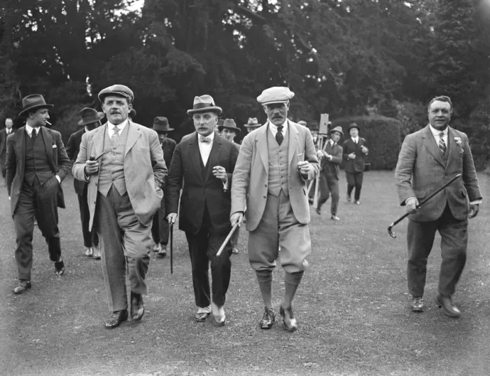 Framed Print : M Herriot, French Premier, visits Mr MacDonald at Chequers The two Premiers go Framed Print : M Herriot, French Premier, visits Mr MacDonald at Chequers The two Premiers go