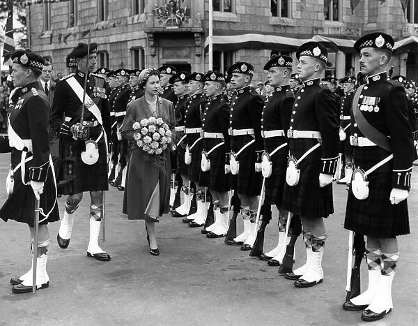 Her Majesty The Queen Elizabeth II inspecting the Guard of Honour of the Argyll