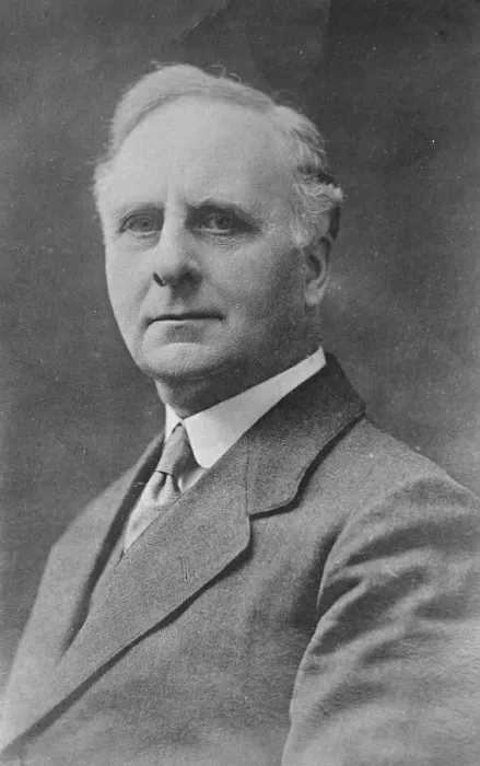 Framed Print : Major Casy Vasey OBE Liberal Candidate for East Hull 7 November 1922 Framed Print : Major Casy Vasey OBE Liberal Candidate for East Hull 7 November 1922