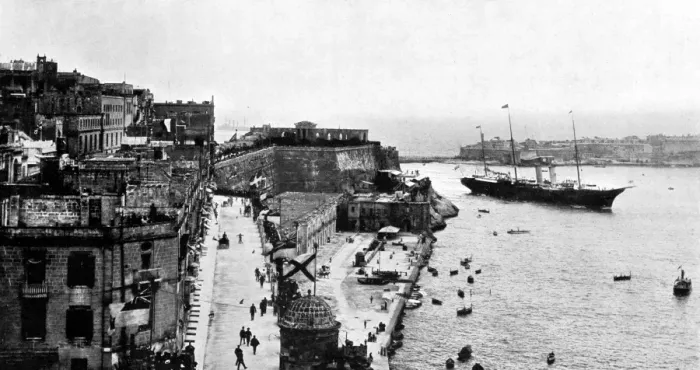 Framed Print : Maltas welcome to the King and Queen: The Royal Yacht Victoria and Albert entering Framed Print : Maltas welcome to the King and Queen: The Royal Yacht Victoria and Albert entering