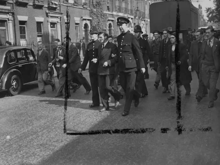 Framed Print : A man was arrested outside the Ivanhoe hotel, Bloomsbury and escorted to Tottenham Framed Print : A man was arrested outside the Ivanhoe hotel, Bloomsbury and escorted to Tottenham