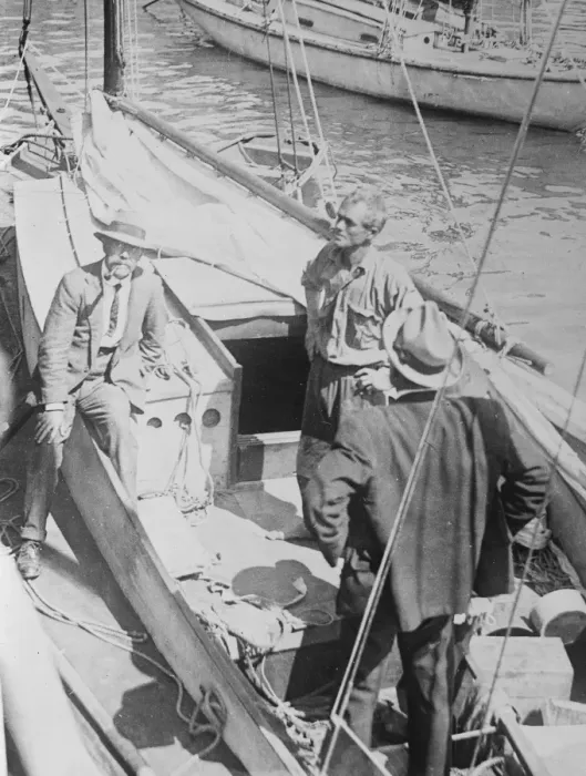 Framed Print : Mans lonely trip round the world in a four ton yawl. Mr Harry Pidgeon is endeavouring Framed Print : Mans lonely trip round the world in a four ton yawl. Mr Harry Pidgeon is endeavouring