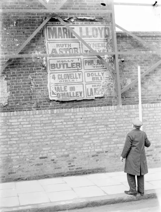 Framed Print : A Marie Lloyd poster. 1937 Framed Print : A Marie Lloyd poster. 1937