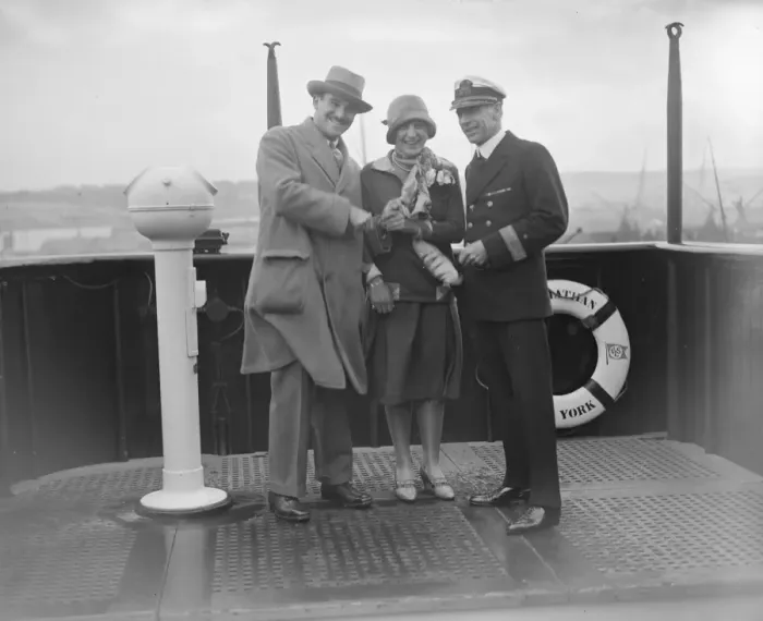 Framed Print : Marriage aboard the Leviathan Mr Leonard Green ( New York ) and Miss Eleanor Fay Bayuk Framed Print : Marriage aboard the Leviathan Mr Leonard Green ( New York ) and Miss Eleanor Fay Bayuk