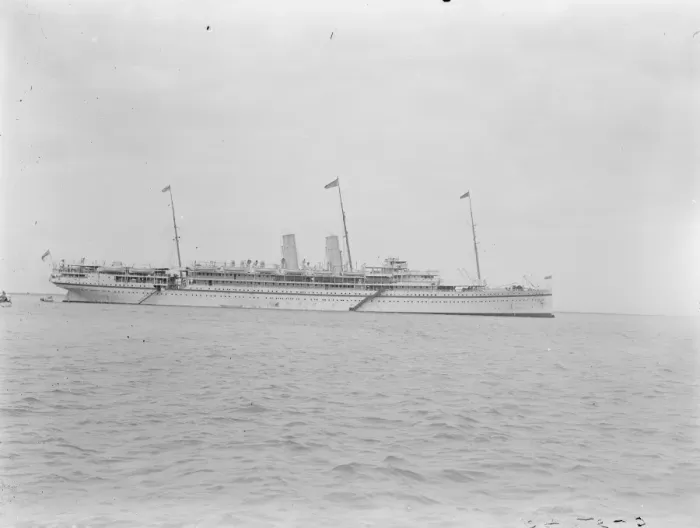 Framed Print : The Medina Taken at Aden on Royal Voyage to India 1921