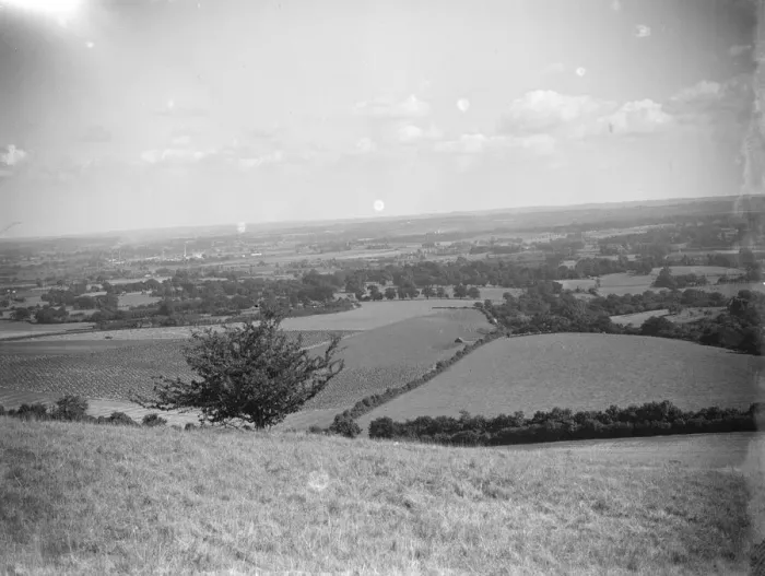 Framed Print : The Medway Valley seen from the Vigo Hills in Kent. 1939 Framed Print : The Medway Valley seen from the Vigo Hills in Kent. 1939