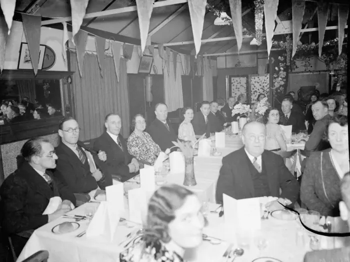 Framed Print : Members of the Erith Rateplayers Defence League at their dinner. 1938
