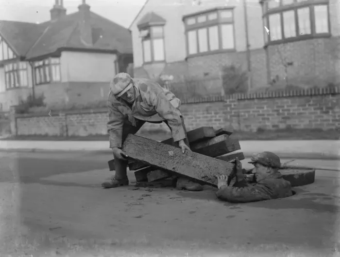 Framed Print : Men working on the new sewer system in Crayford, Kent. 1937 Framed Print : Men working on the new sewer system in Crayford, Kent. 1937