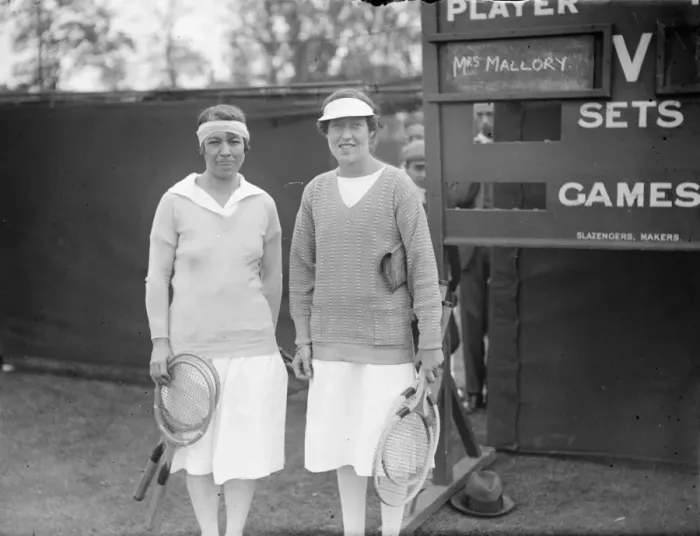 Framed Print : Middlesex lawn tennis championships at Chiswick. Mrs Mallory and Miss Glasspool Framed Print : Middlesex lawn tennis championships at Chiswick. Mrs Mallory and Miss Glasspool