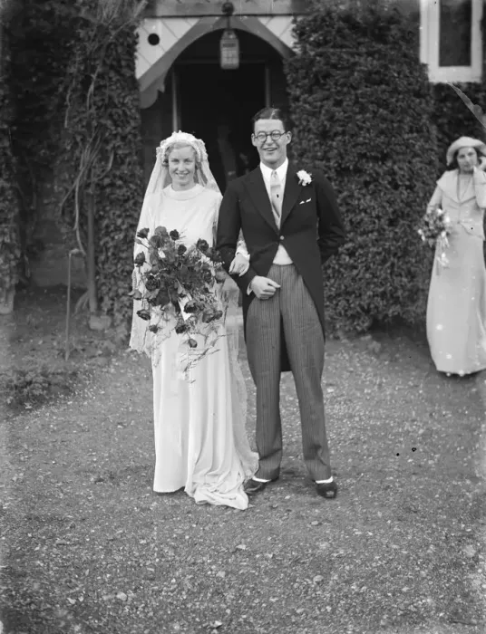 Framed Print : The Miles and Crabb wedding at Orpington, Kent. The bride and groom. 1935